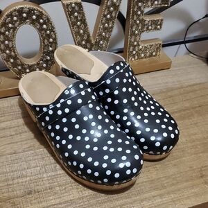 VERKA Women's Wooden Black Pokadots Clogs from Sweden - LEDIG Sz 8-8.5